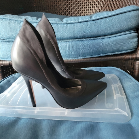 bebe black high heels - Picture 3 of 3